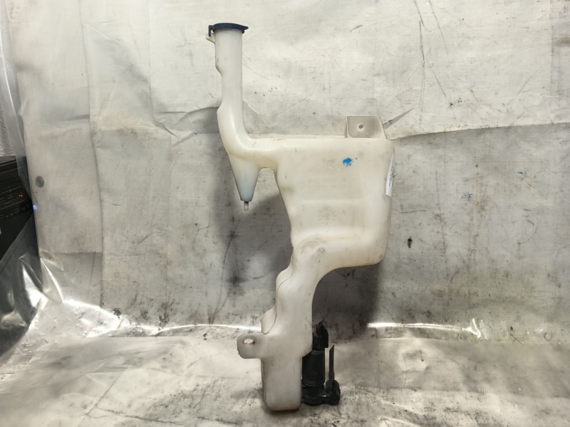 Recambio de deposito limpia para ford fiesta (ccn) trend referencia OEM IAM   