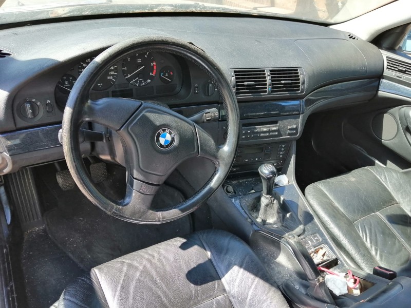 bmw 5 (e39) del año 2002