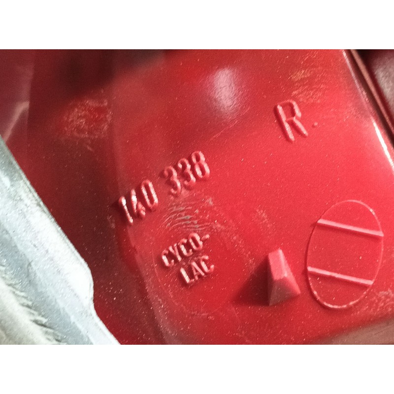 Recambio de piloto trasero derecho para audi 80 avant 1.9 tdi referencia OEM IAM   