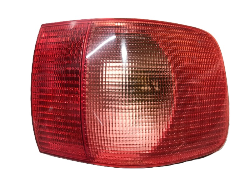 Recambio de piloto trasero derecho para audi 80 avant 1.9 tdi referencia OEM IAM   