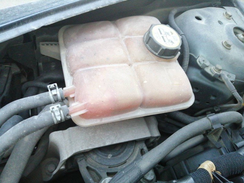 Recambio de deposito expansion para volvo v50 familiar 2.0 diesel cat referencia OEM IAM   