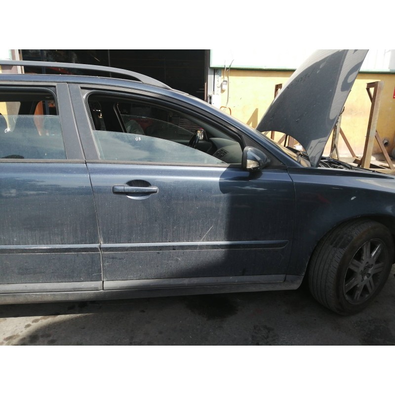 Recambio de puerta delantera derecha para volvo v50 familiar 2.0 diesel cat referencia OEM IAM   