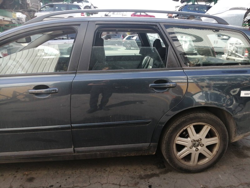 Recambio de puerta trasera izquierda para volvo v50 familiar 2.0 diesel cat referencia OEM IAM   
