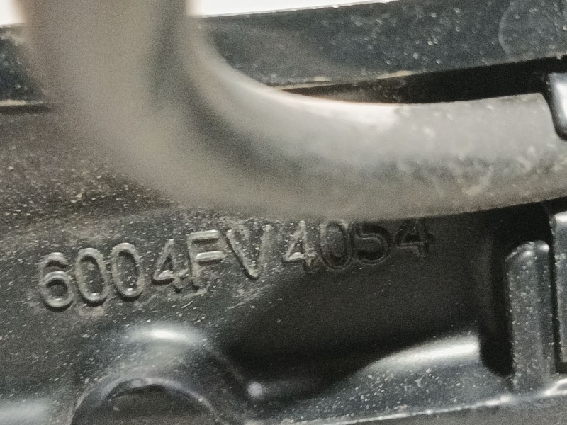 Recambio de brazo limpia delantero izquierdo para tesla model 3 (5yj3) ev awd referencia OEM IAM   