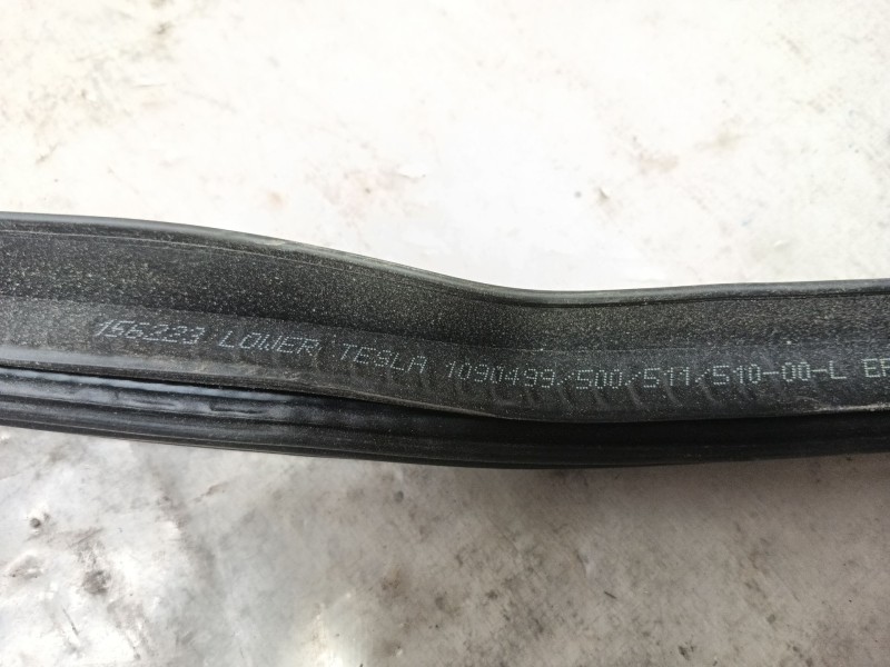 Recambio de gomas contorno puerta para tesla model 3 (5yj3) ev awd referencia OEM IAM   