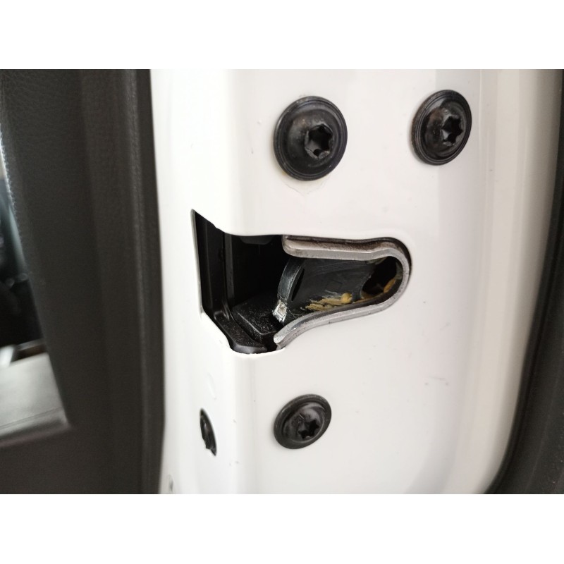 Recambio de cerradura puerta trasera derecha para chevrolet aveo hatchback (t300) 1.2 referencia OEM IAM   