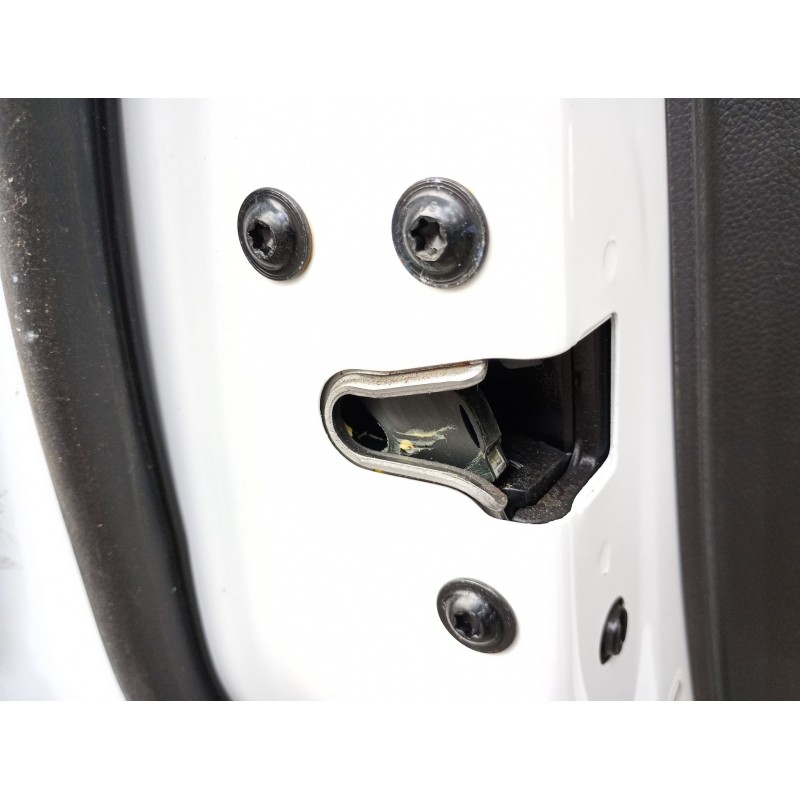 Recambio de cerradura puerta trasera izquierda para chevrolet aveo hatchback (t300) 1.2 referencia OEM IAM   