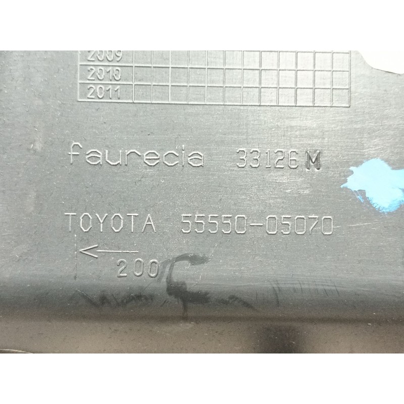 Recambio de guantera para toyota avensis sedán (_t25_) 2.2 d-4d (adt251_) referencia OEM IAM 33126M 5555005070 