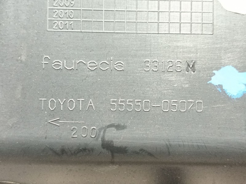 Recambio de guantera para toyota avensis sedán (_t25_) 2.2 d-4d (adt251_) referencia OEM IAM 33126M 5555005070 