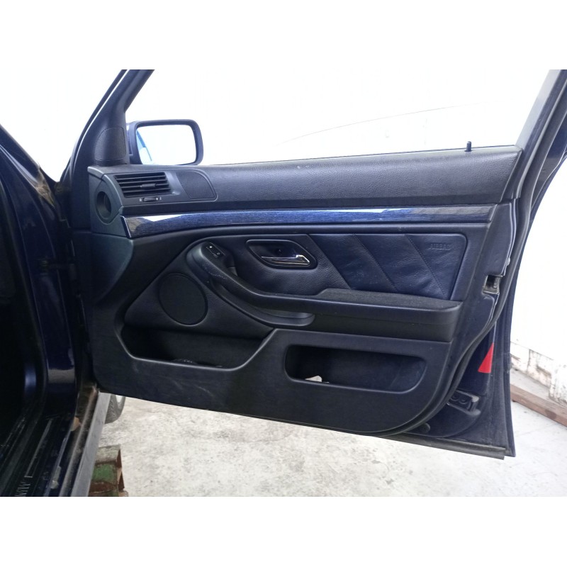 Recambio de guarnecido puerta delantera derecha para bmw 5 (e39) 525 tds referencia OEM IAM 0  