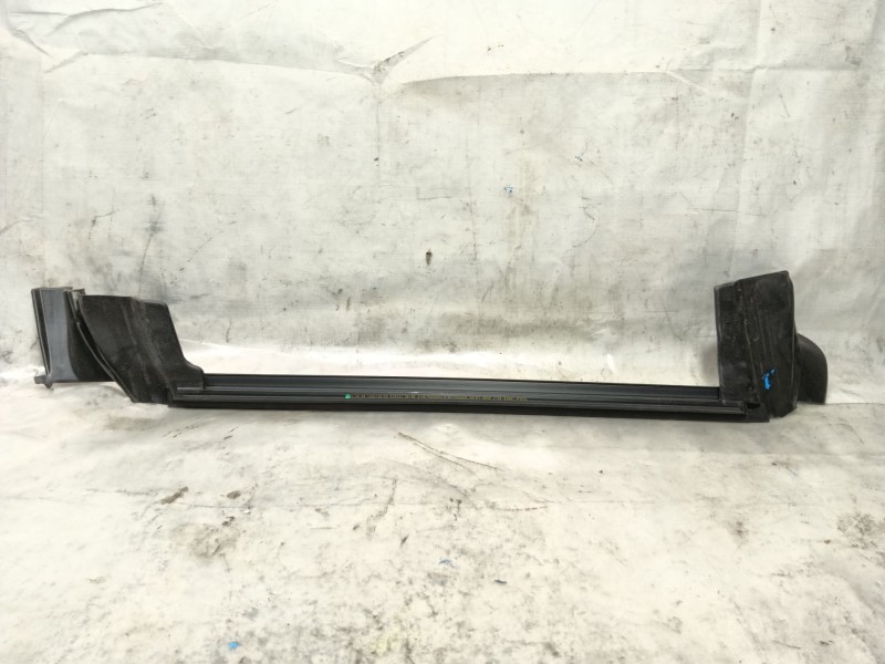 Recambio de moldura para tesla model 3 (5yj3) ev awd referencia OEM IAM  109050300F 