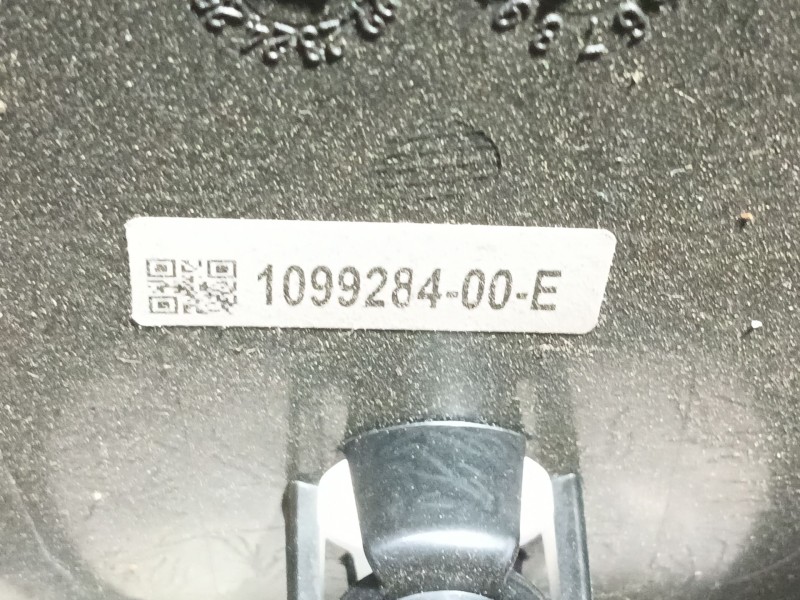 Recambio de moldura para tesla model 3 (5yj3) ev awd referencia OEM IAM   COLUMNA DIRECCION