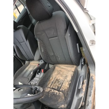 ASIENTO DELANTERO IZQUIERDO 