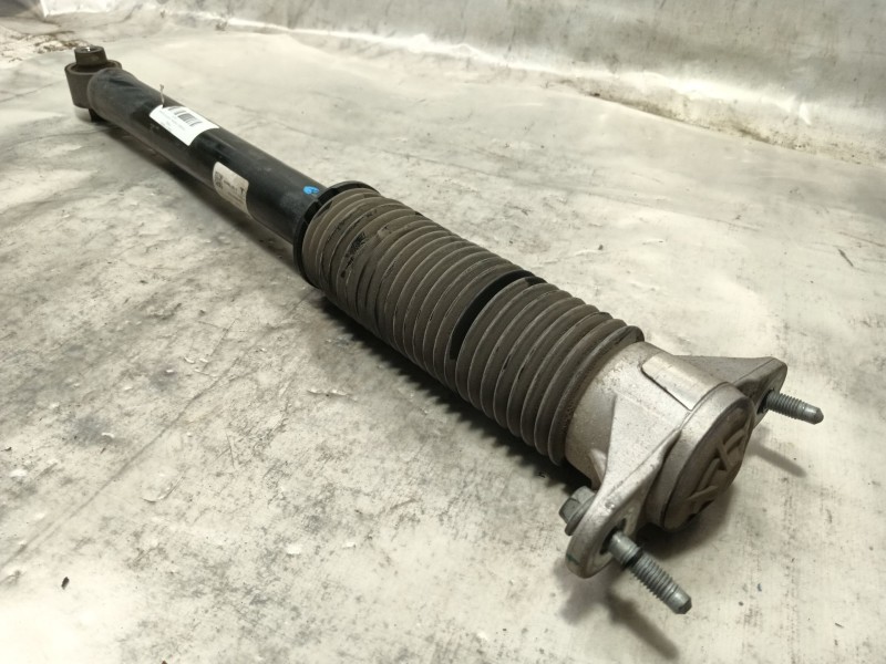 Recambio de amortiguador trasero derecho para tesla model 3 (5yj3) ev awd referencia OEM IAM 104446101E  