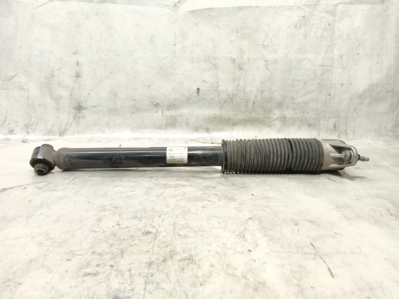 Recambio de amortiguador trasero derecho para tesla model 3 (5yj3) ev awd referencia OEM IAM 104446101E  