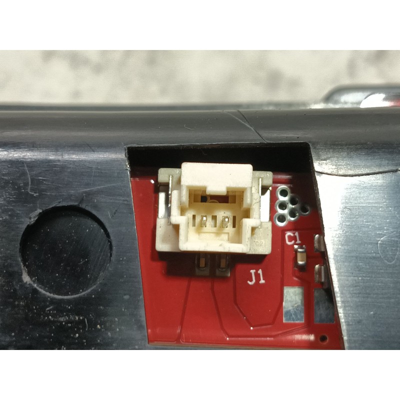 Recambio de luz central de freno para tesla model 3 (5yj3) ev awd referencia OEM IAM   