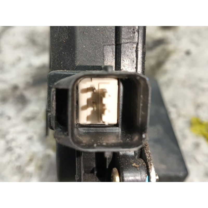 Recambio de cerradura puerta trasera izquierda para kia rio ipanema berlina referencia OEM IAM  81410FD100 