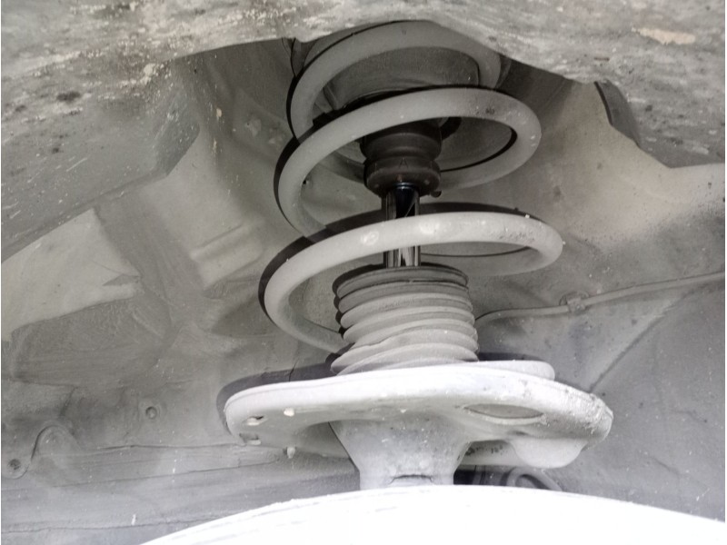 Recambio de amortiguador delantero izquierdo para toyota verso (_r2_) 1.6 d4-d (war20_) referencia OEM IAM   