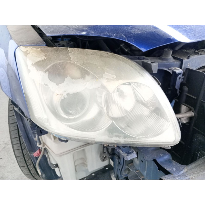 Recambio de faro derecho para toyota avensis sedán (_t25_) 2.2 d-4d (adt251_) referencia OEM IAM   