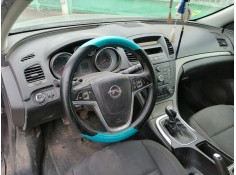 opel insignia a sedán (g09) del año 2009 2