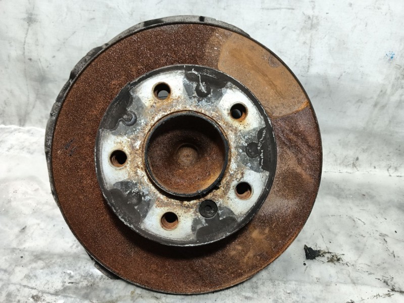 Recambio de mangueta delantera izquierda para bmw serie 1 berlina (e81/e87) 116i referencia OEM IAM   