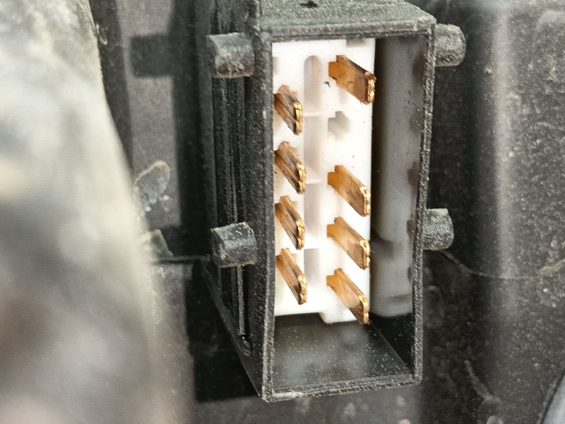 Recambio de faro derecho para peugeot 407 st sport referencia OEM IAM   