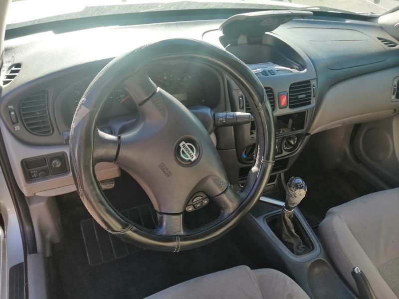 nissan almera ii hatchback (n16) del año 2002