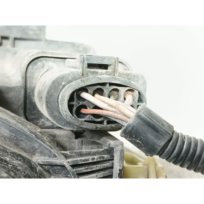 Recambio de faro izquierdo para volkswagen polo (6n2) 1.9 sdi referencia OEM IAM   