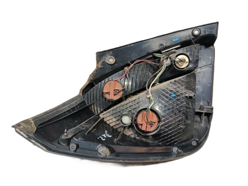 Recambio de piloto trasero derecho para kia rio ii (jb) 1.4 16v referencia OEM IAM   