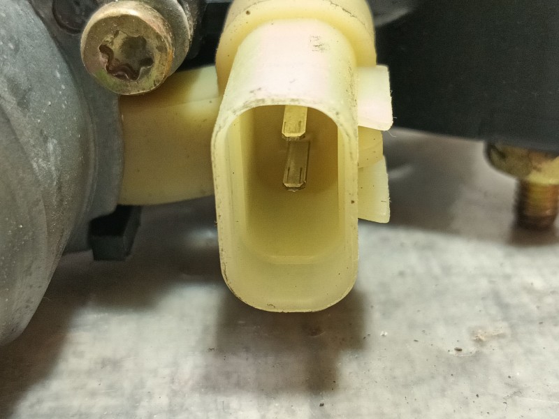 Recambio de elevalunas trasero izquierdo para kia rio ii (jb) 1.4 16v referencia OEM IAM   