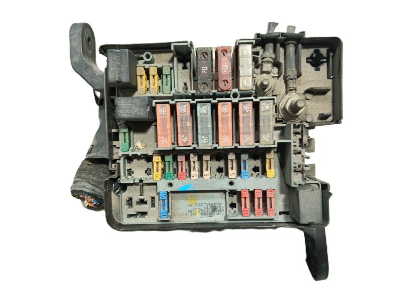 Recambio de caja reles / fusibles para peugeot 206 berlina xt referencia OEM IAM   