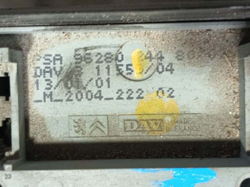 Recambio de caja reles / fusibles para peugeot 206 berlina xt referencia OEM IAM   