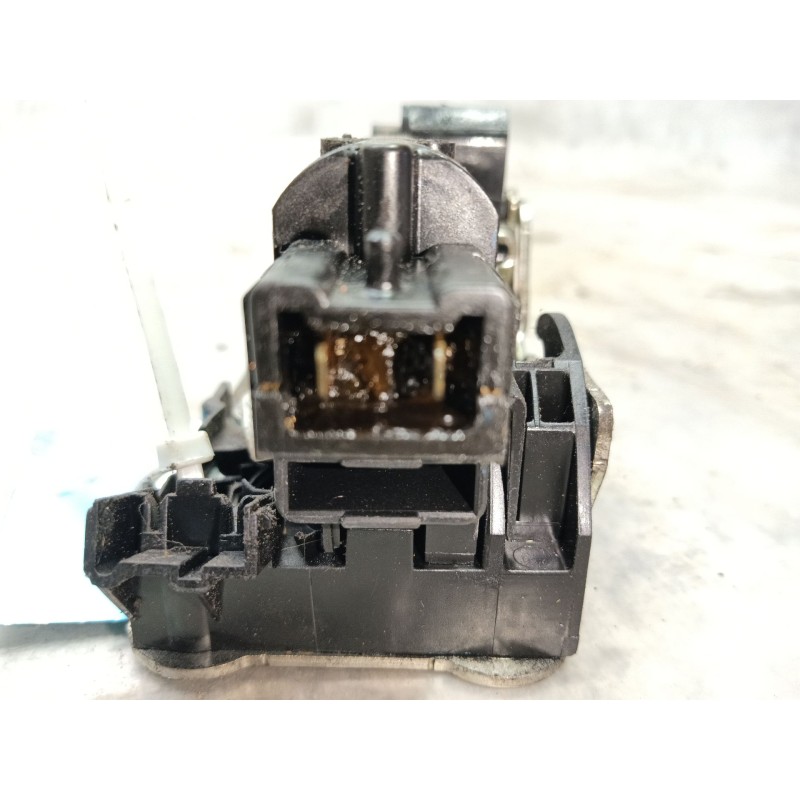 Recambio de cerradura puerta delantera derecha para dacia dokker access referencia OEM IAM   