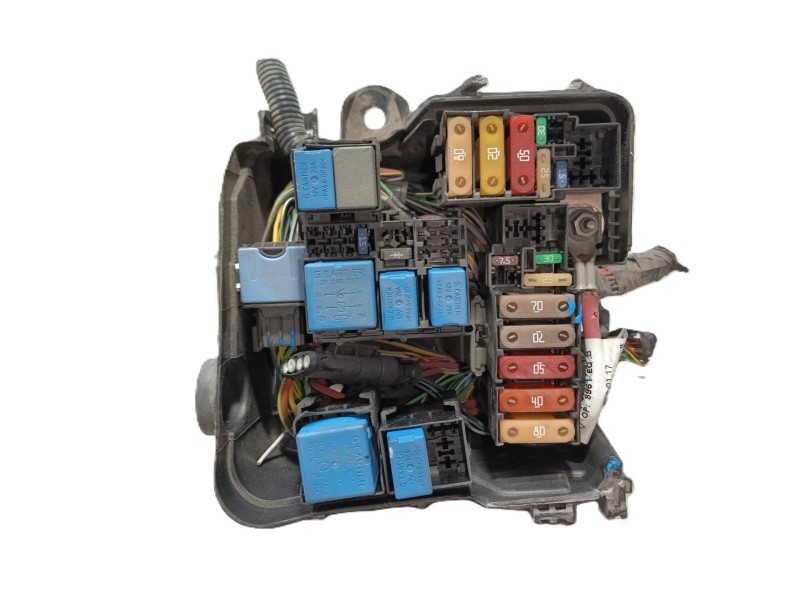 Recambio de caja reles / fusibles para dacia dokker access referencia OEM IAM   