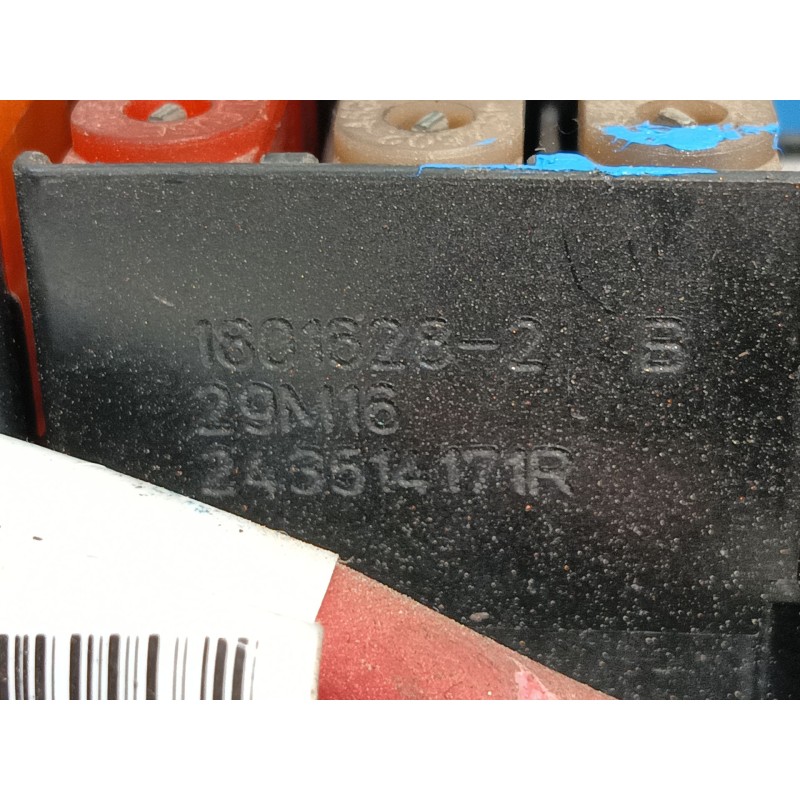 Recambio de caja reles / fusibles para dacia dokker access referencia OEM IAM   