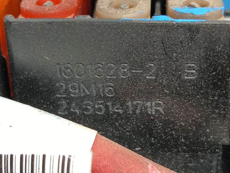 Recambio de caja reles / fusibles para dacia dokker access referencia OEM IAM   