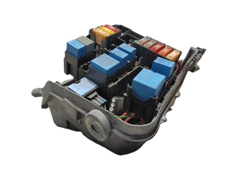Recambio de caja reles / fusibles para dacia dokker access referencia OEM IAM  243809584R 