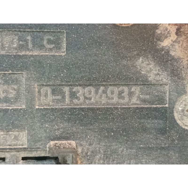 Recambio de caja reles / fusibles para volkswagen caddy ka/kb (2k) furg. referencia OEM IAM   