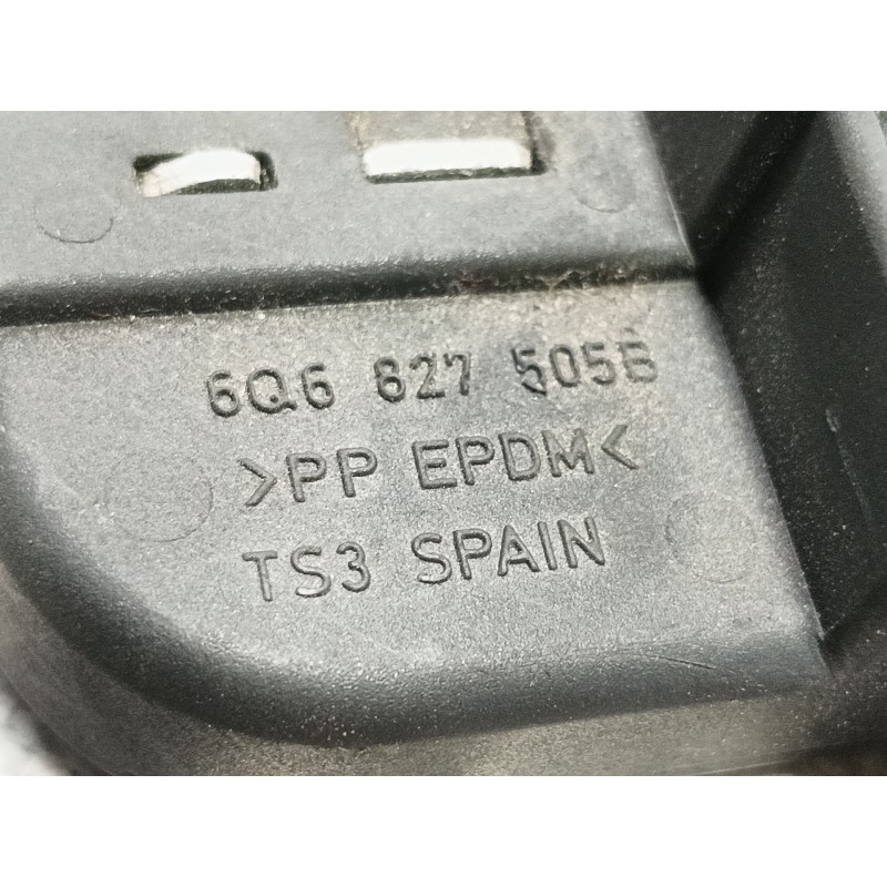 Recambio de cerradura maletero / porton para volkswagen polo (9n_, 9a_) 1.4 16v referencia OEM IAM  6Q6827505B 