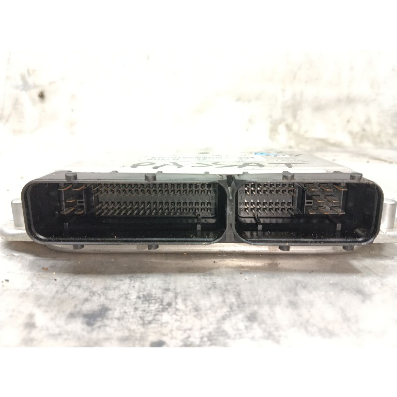 Recambio de centralita motor uce para volkswagen passat berlina (3b3) advance referencia OEM IAM   