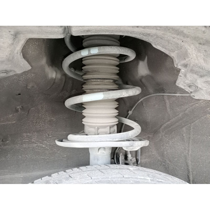 Recambio de amortiguador delantero izquierdo para toyota rav 4 iv (_a4_) 2.0 d (wwa42_) referencia OEM IAM   