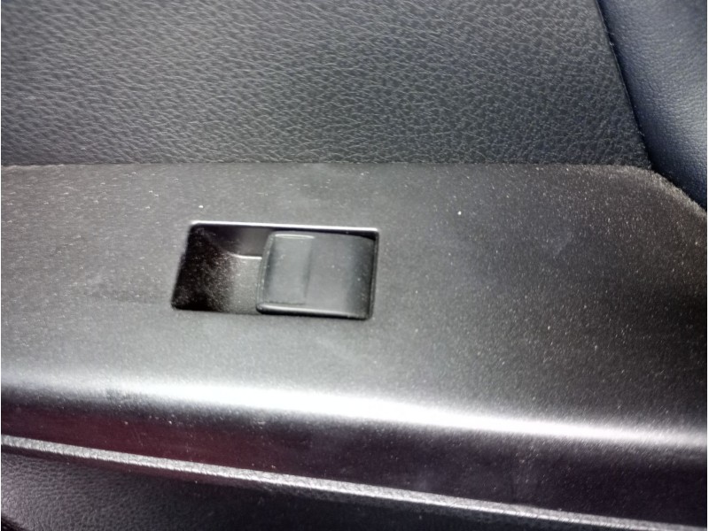 Recambio de mando elevalunas delantero derecho para toyota rav 4 iv (_a4_) 2.0 d (wwa42_) referencia OEM IAM   