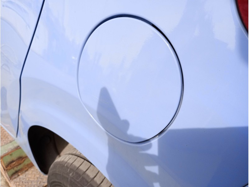 Recambio de tapa exterior combustible para kia picanto iii (ja) 1.0 referencia OEM IAM   