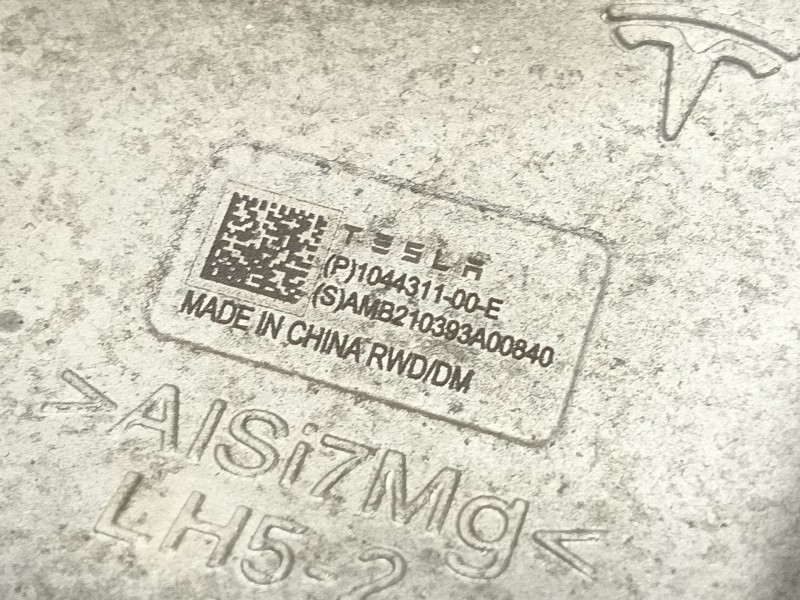 Recambio de mangueta delantera izquierda para tesla model 3 (5yj3) ev awd referencia OEM IAM   