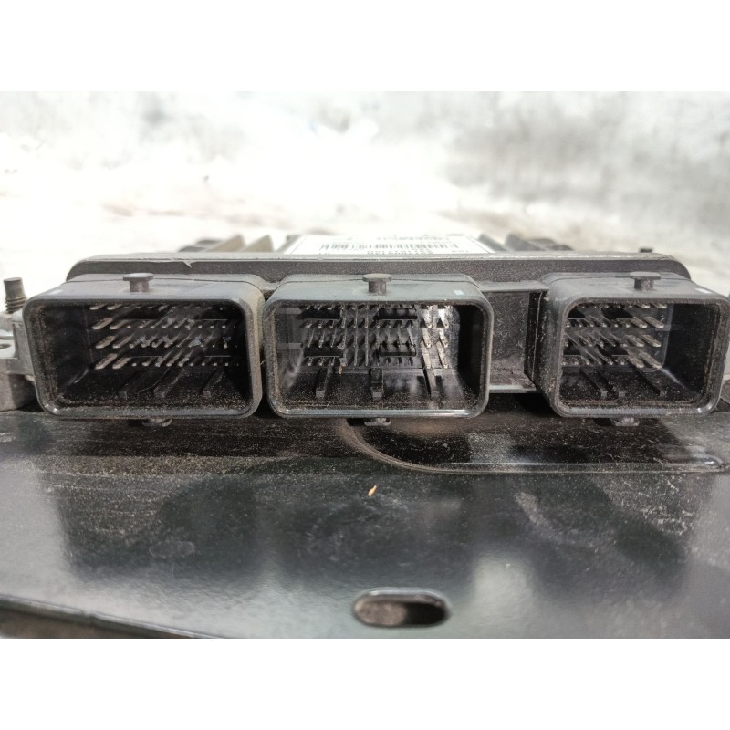 Recambio de centralita motor uce para renault megane iii sport tourer business referencia OEM IAM  237100914R 