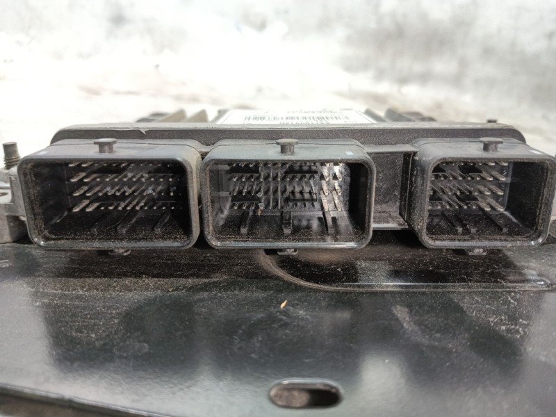 Recambio de centralita motor uce para renault megane iii sport tourer business referencia OEM IAM  237100914R 