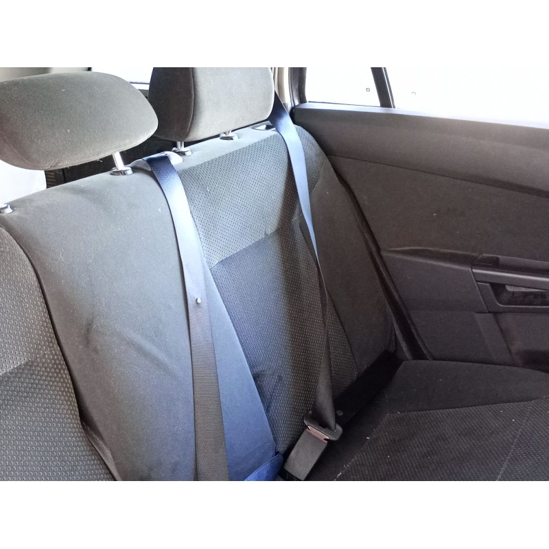 Recambio de cinturon seguridad trasero izquierdo para opel astra h station wagon (a04) 1.9 cdti 16v (l35) referencia OEM IAM   