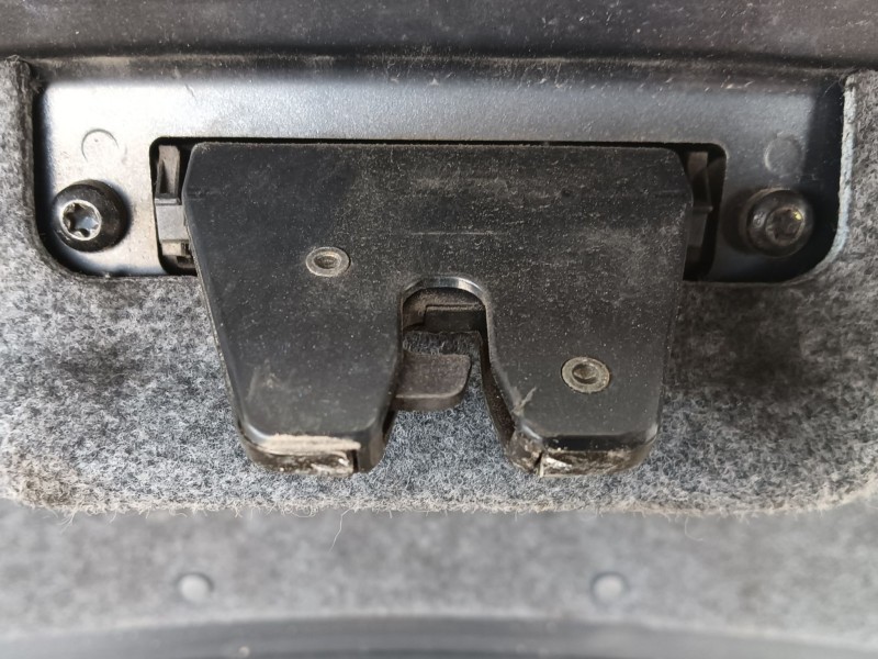 Recambio de porton trasero para bmw 3 (e90) 320 d referencia OEM IAM COMPLETO  