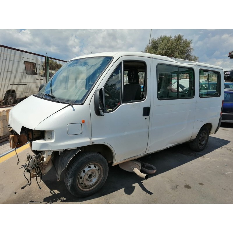 peugeot boxer autobús (230p) del año 2001