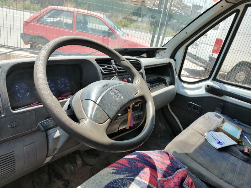 peugeot boxer autobús (230p) del año 2001